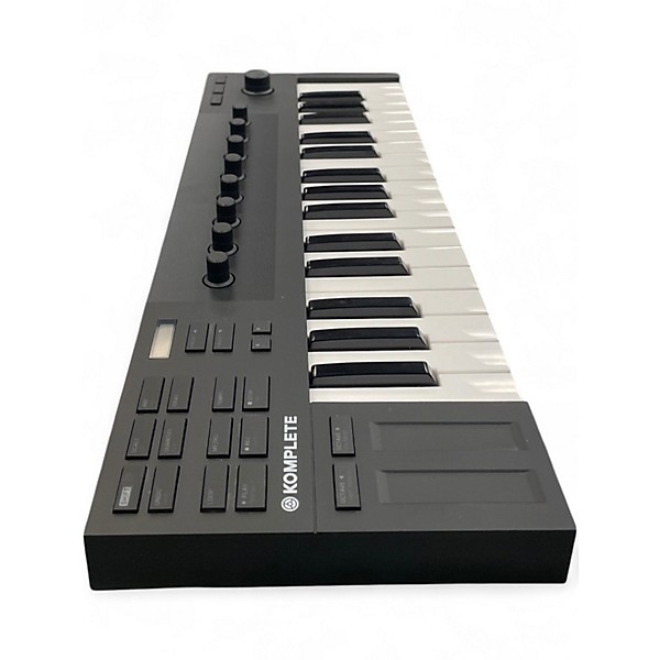 Used Native Instruments KOMPLETE KONTROL M32 MIDI Controller