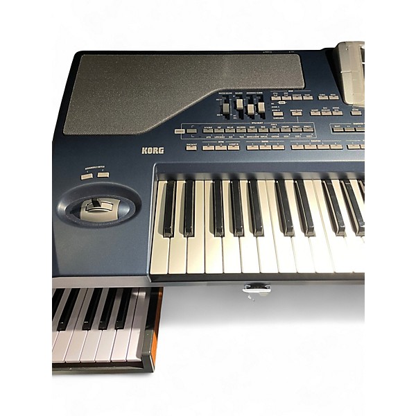 Used KORG PA800 61 Key Keyboard Workstation