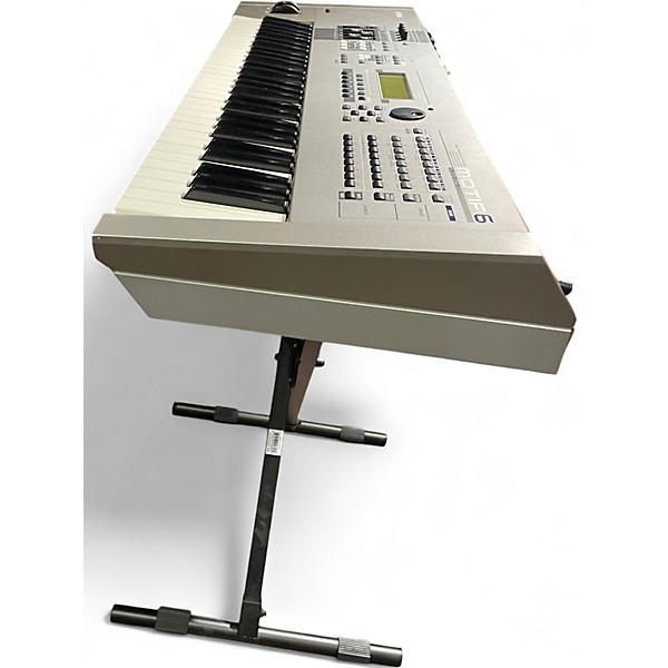 Used Yamaha Motif 6 61 Key Keyboard Workstation