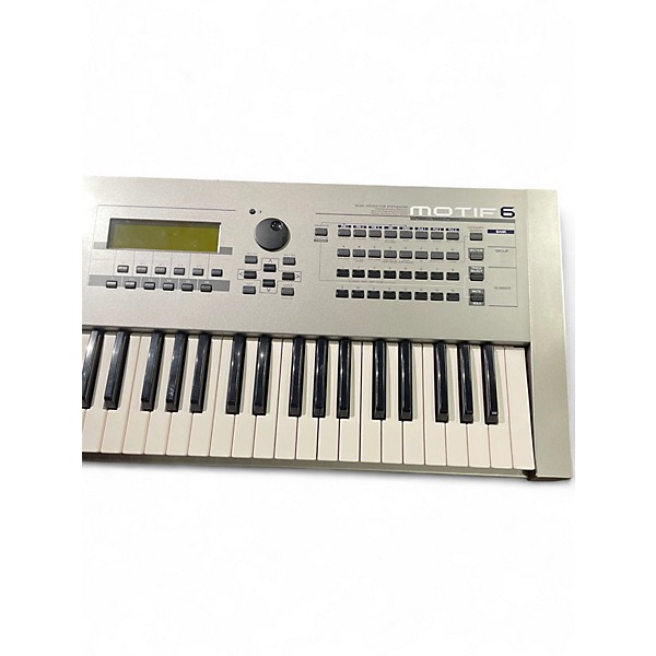 Used Yamaha Motif 6 61 Key Keyboard Workstation