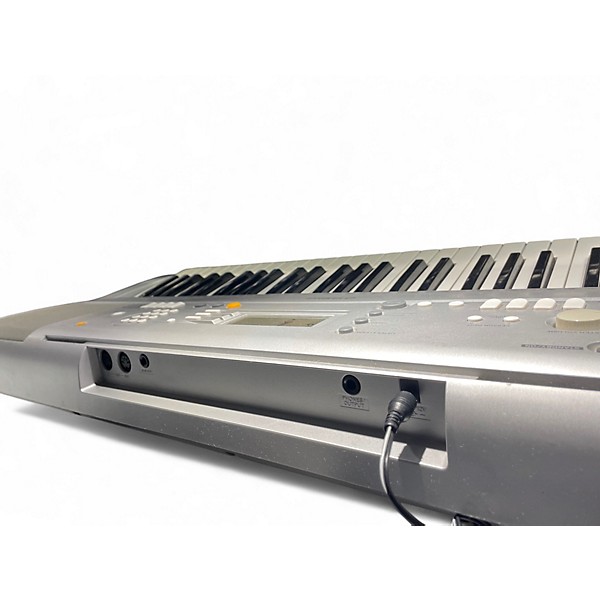 Used Yamaha YPT300 61-Key Portable Keyboard