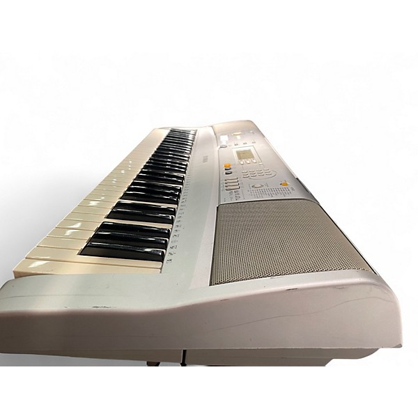 Used Yamaha YPT300 61-Key Portable Keyboard