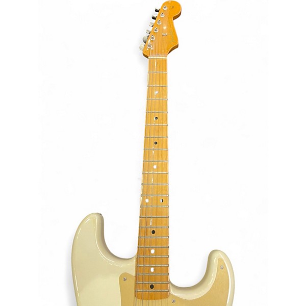 Used Fender Player Stratocaster White Solid Body Electric Guitar