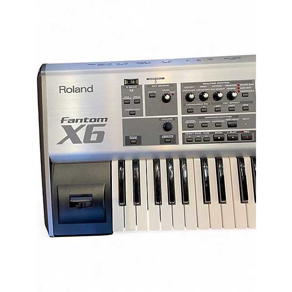 Used Roland Fantom X6 Keyboard Workstation