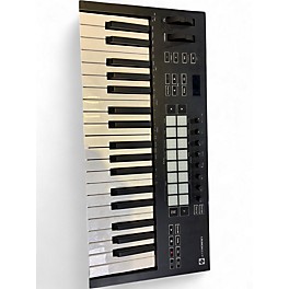 Used Novation LAUNCHKEY 37