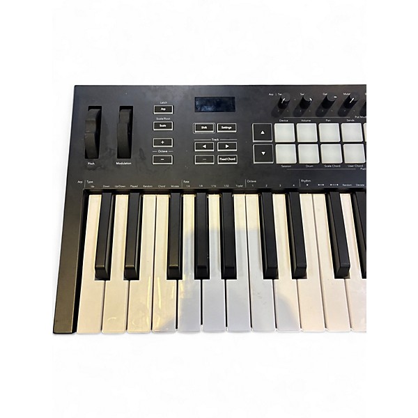 Used Novation LAUNCHKEY 37