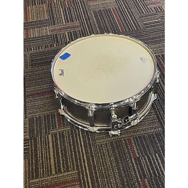 Used Pearl 5.5X14 SST Limited Edition Snare Silver Sparkle Drum