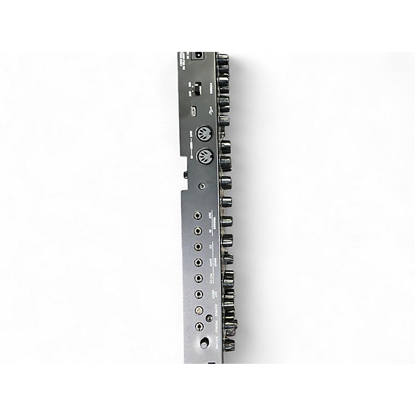 Used Roland SE-02 Synthesizer