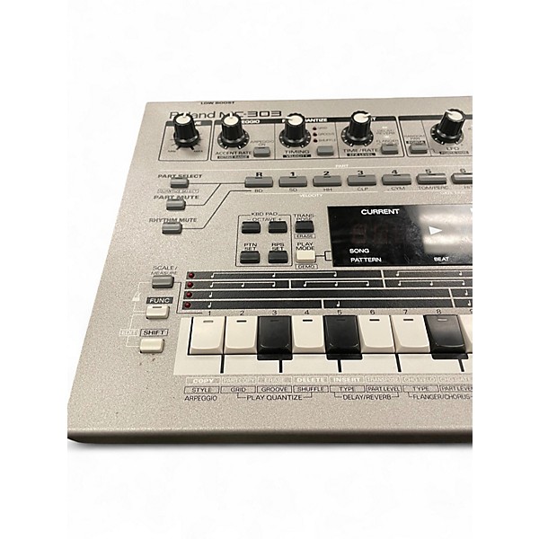 Used Roland MC303 GROOVEBOX Synthesizer