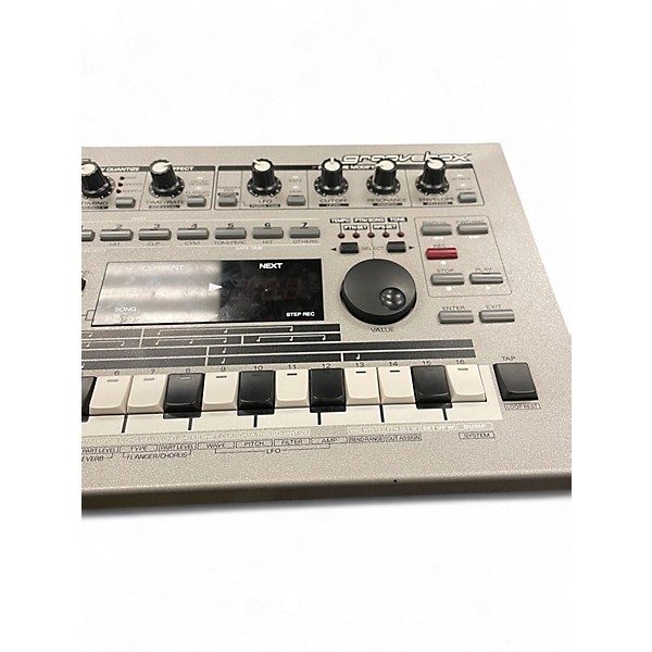 Used Roland MC303 GROOVEBOX Synthesizer