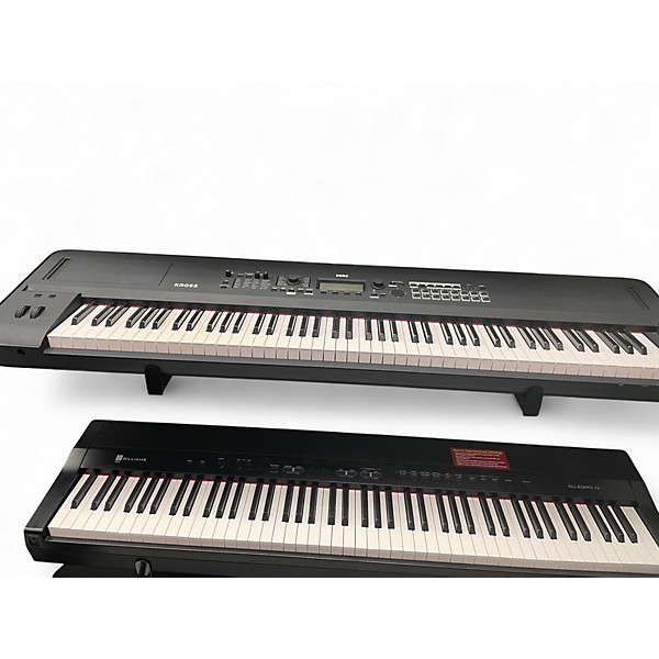 Used KORG KROSS 2 88 Key Keyboard Workstation