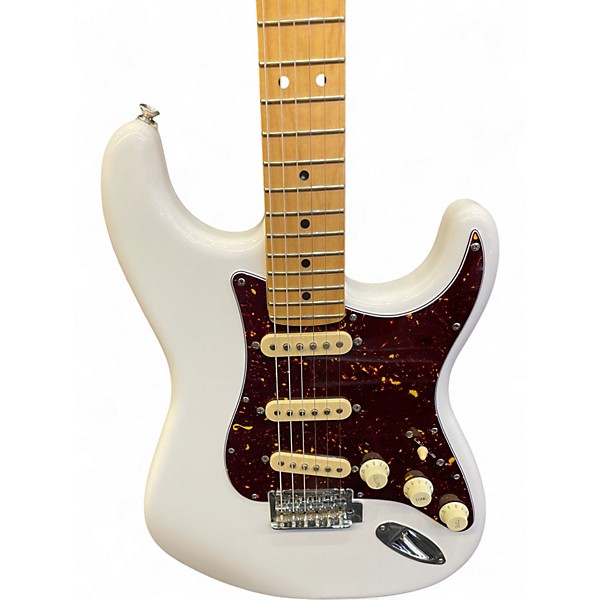 Used Fender Player Stratocaster Polar White Solid Body Electric Guitar