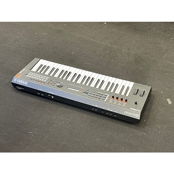 Used Yamaha MX49 49 Key Keyboard Workstation