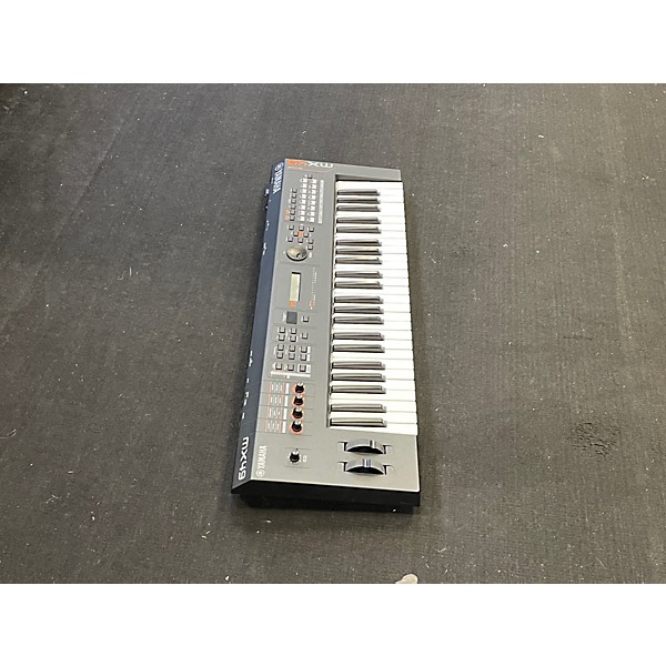 Used Yamaha MX49 49 Key Keyboard Workstation