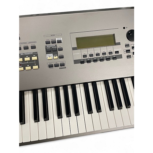 Used Yamaha Motif 8 88 Key Keyboard Workstation