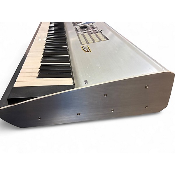 Used Roland FANTOM X8 Arranger Keyboard