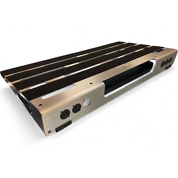 Used Fender Professional Pedalboard with Bag - Medium Pedal Board