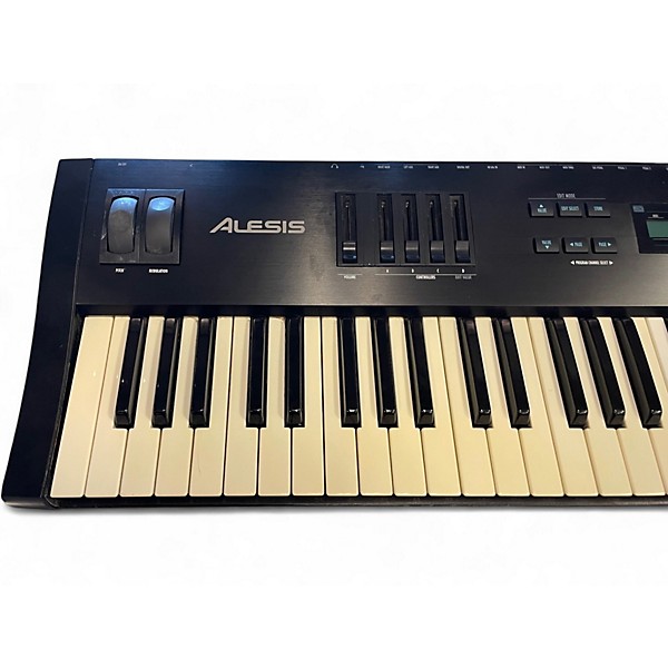 Used Alesis QS7 Synthesizer
