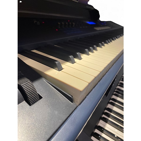 Used Kurzweil PC3 LE8 88 Key Keyboard Workstation