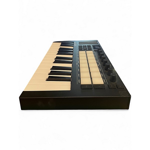 Used Novation Launchkey Mini 25 MK4 MIDI Controller