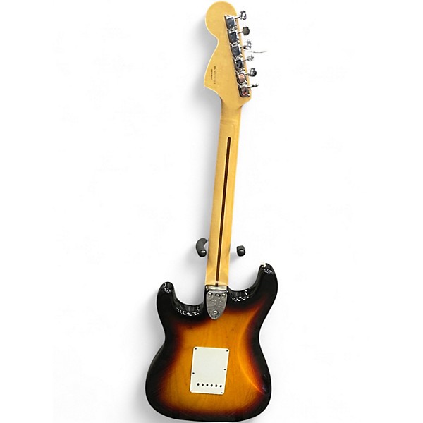 Used 2005 Fender Classic Series '70s Stratocaster 3 Color Sunburst Solid Body Electric Guitar
