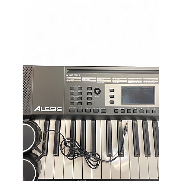 Used Alesis Talent 61 Keyboard Workstation
