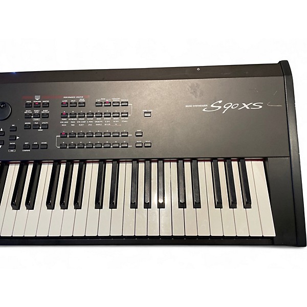 Used Yamaha S90XS 88 Key Synthesizer