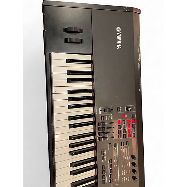 Used Yamaha S90XS 88 Key Synthesizer