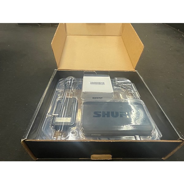 Used Shure PGA31 BLC J11 WIRELESS BODYPACK SYSTEM Headset Wireless System