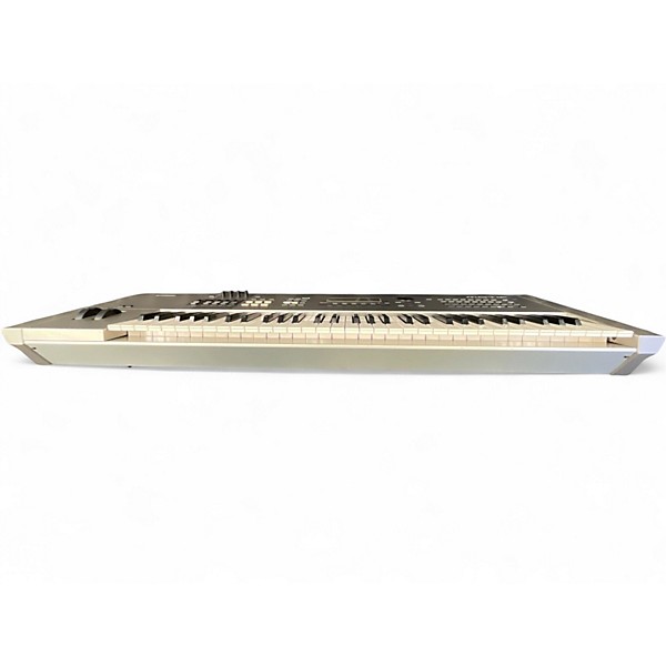 Used Yamaha Motif 6 61 Key Keyboard Workstation