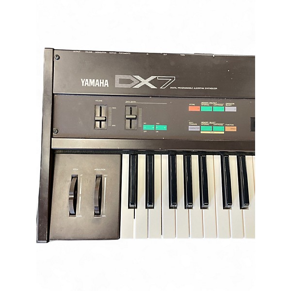 Used Yamaha dx7 Keyboard Workstation