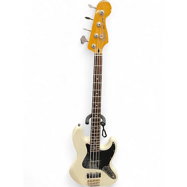 Used Fender Modern Player Jazz Bass Alpine White Electric Bass Guitar