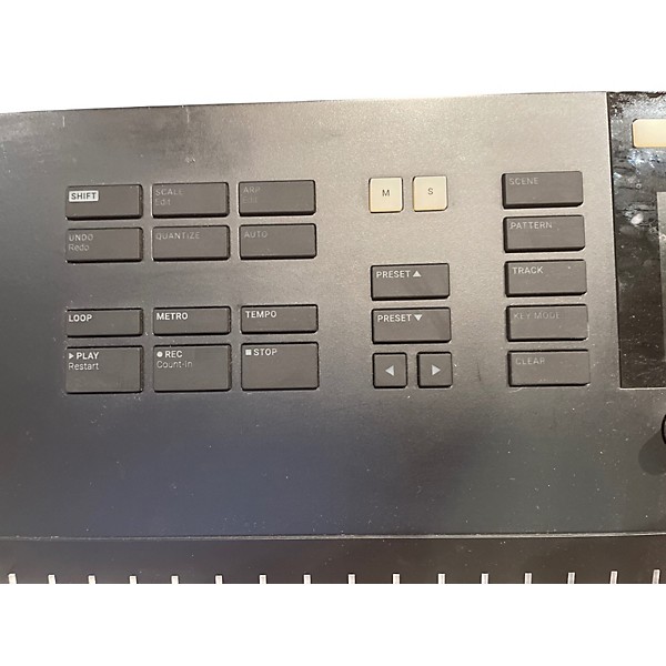 Used Native Instruments Komplete Kontrol S61 MKII MIDI Controller