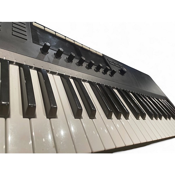 Used Native Instruments Komplete Kontrol S61 MKII MIDI Controller