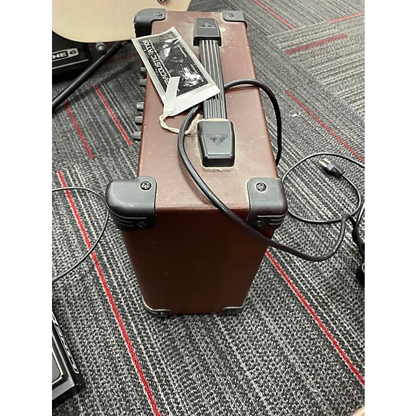 Used Behringer AT108 1X8 15W Ultracoustic Acoustic Guitar Combo Amp