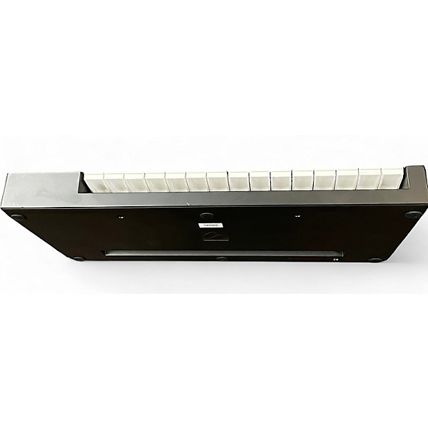 Used Novation Launchkey 25 Key MIDI Controller