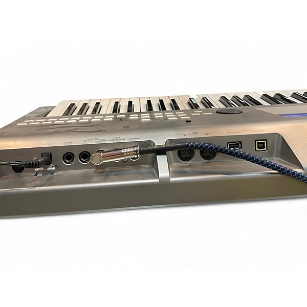 Used Yamaha MM6 61 Key Keyboard Workstation