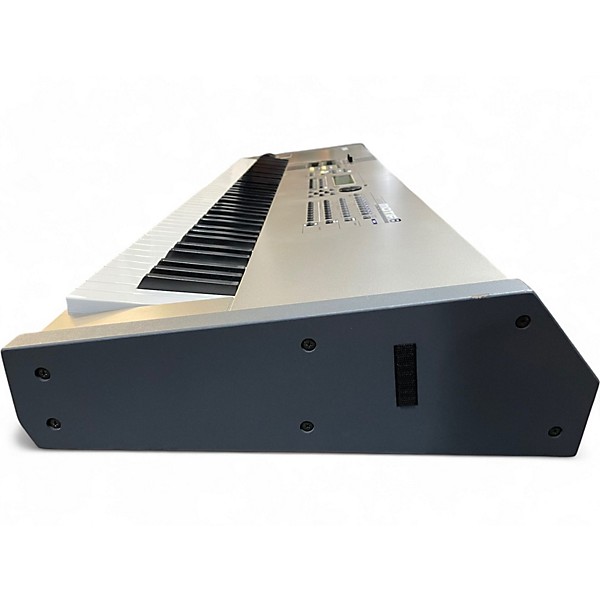 Used Yamaha Motif 8 88 Key Keyboard Workstation