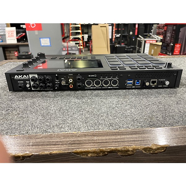 Used Akai Professional MPC LIVE II Production Controller
