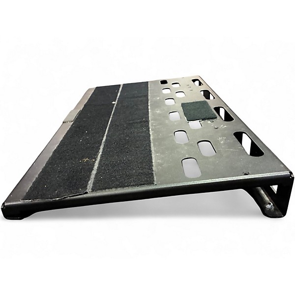 Used Voodoo Lab DINGBAT MEDIUM Pedal Board