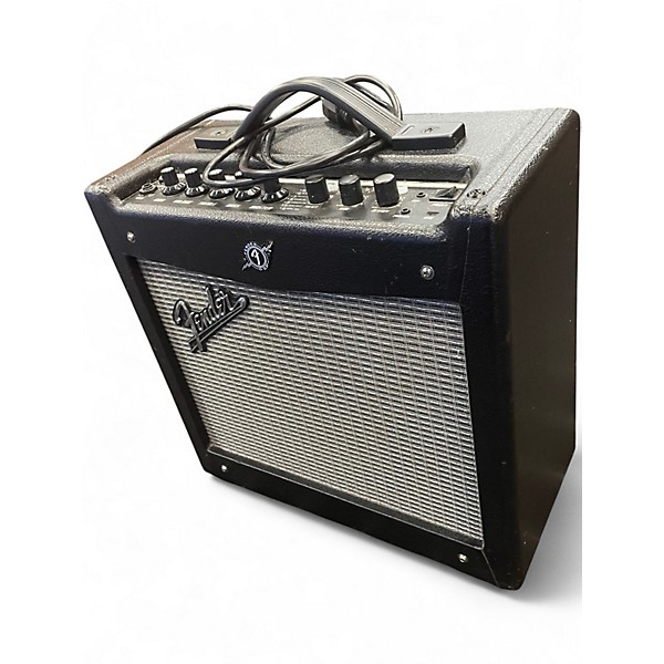 Used Fender Mustang I V2 20W 1X8 Guitar Combo Amp