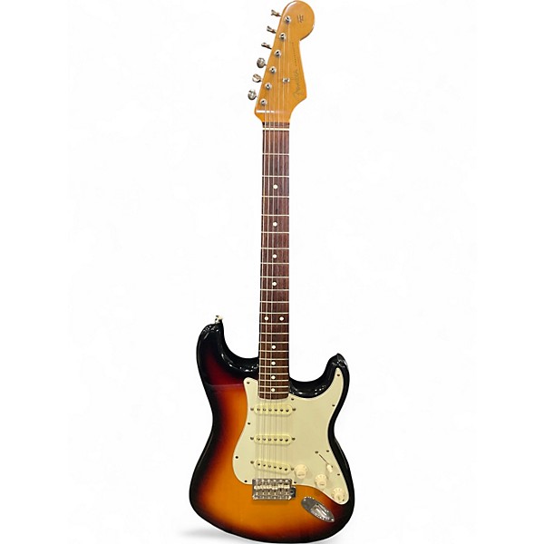 Used Fender Classic Series '60s Stratocaster Lacquer 3 Color Sunburst Solid Body Electric Guitar