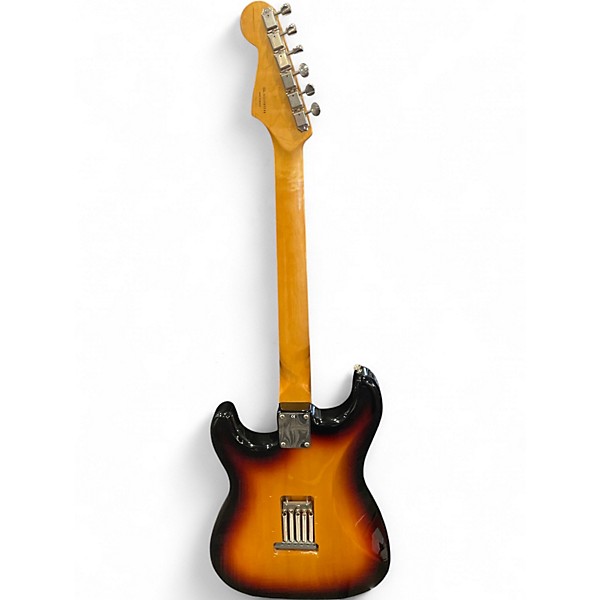 Used Fender Classic Series '60s Stratocaster Lacquer 3 Color Sunburst Solid Body Electric Guitar