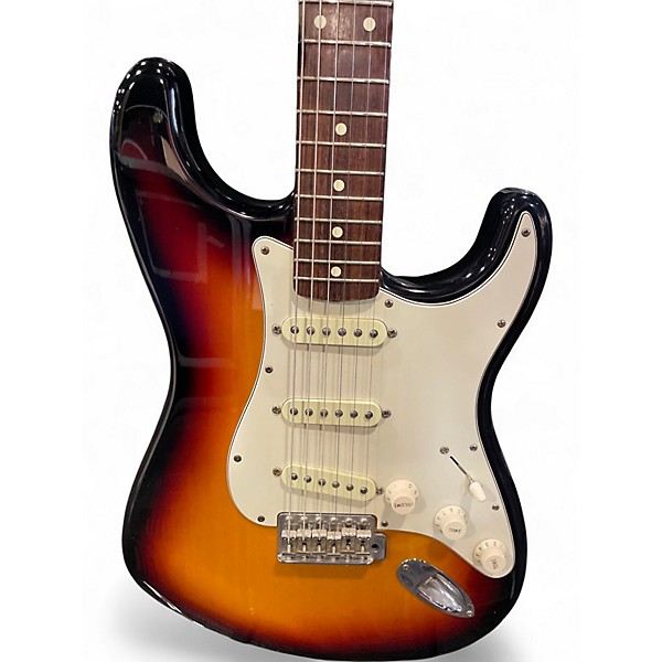 Used Fender Classic Series '60s Stratocaster Lacquer 3 Color Sunburst Solid Body Electric Guitar