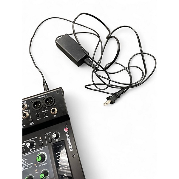 Used Harbinger LX8 Powered Mixer