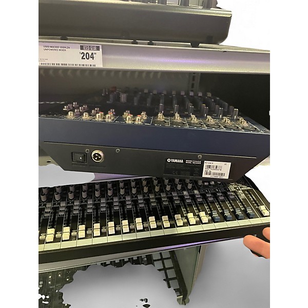 Used Yamaha MG124CX Unpowered Mixer
