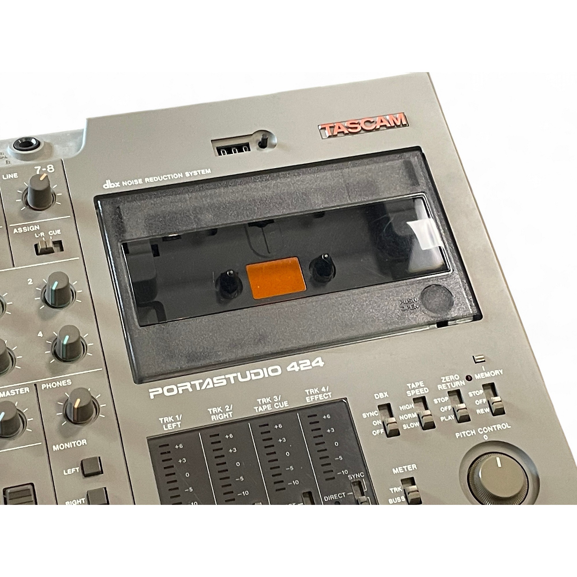 TASCAM PORTASTUDIO 424 マルチトラックレコーダー Used TASCAM Portastudio 424 MultiTrack Recorder | Guitar Center