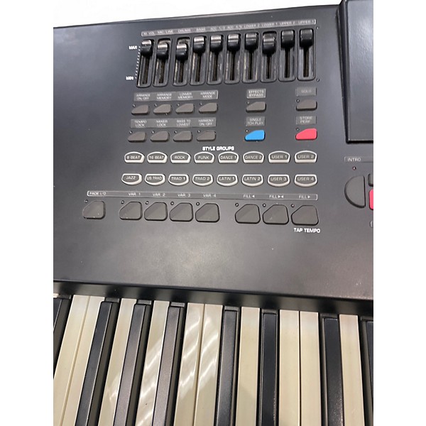 Used Generalmusic SK880 Keyboard Workstation