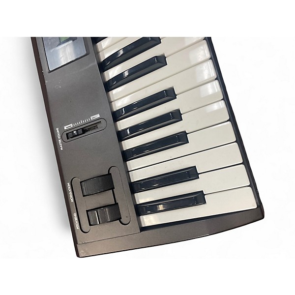 Used KORG X5 Keyboard Workstation