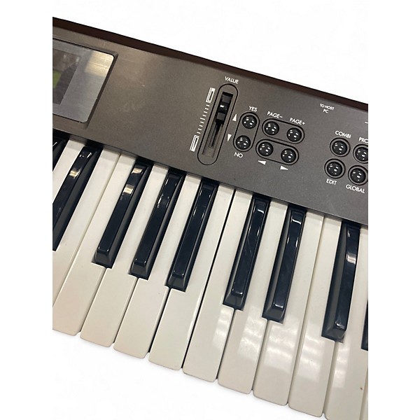 Used KORG X5 Keyboard Workstation